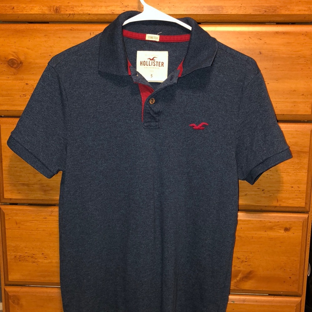 Hollister dark blue shirt
